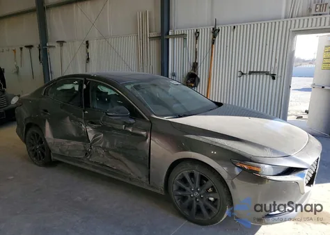 2022 Mazda 3 from USA, damaged, VIN 3MZBPBAY3NM301447